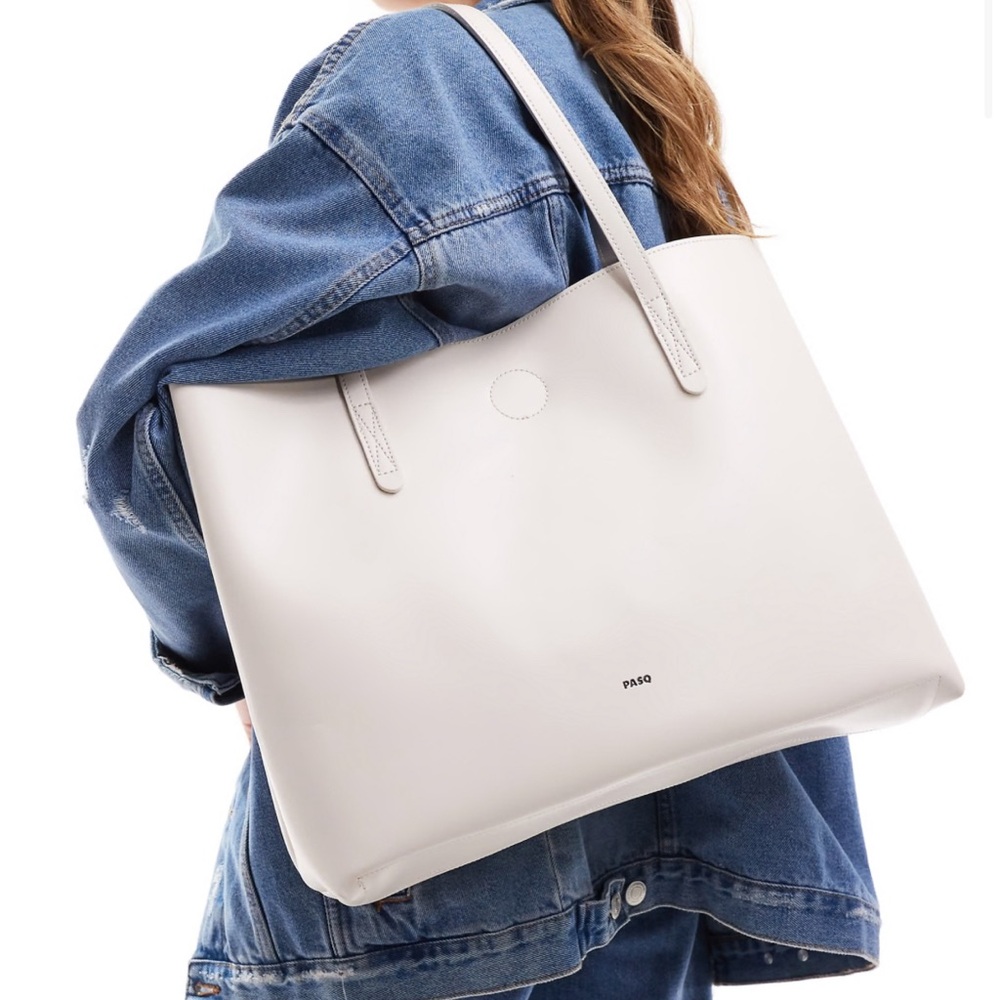 *NWT* PASQ a-line tote bag in off white
